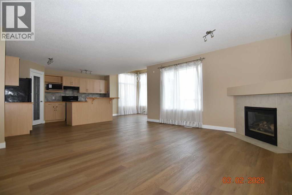 78 Somerglen Way Sw, Calgary, Alberta  T2Y 4B1 - Photo 9 - A2282880