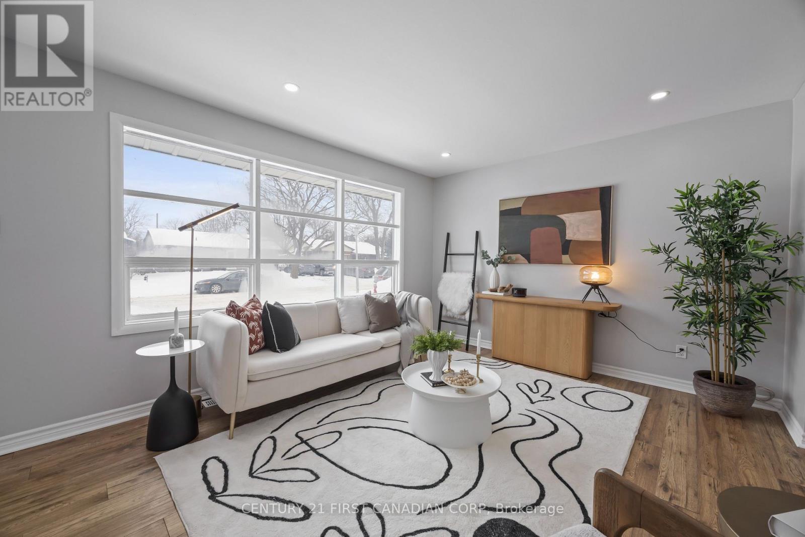 149 Jasper Crescent, London East, Ontario  N5W 1J9 - Photo 3 - X12764296