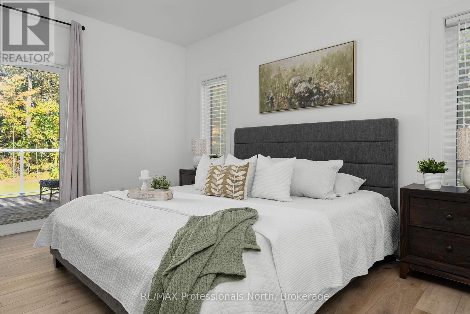 1034 Xavier Street, Gravenhurst, Ontario P0E 1G0 - Photo 25 - X12437694