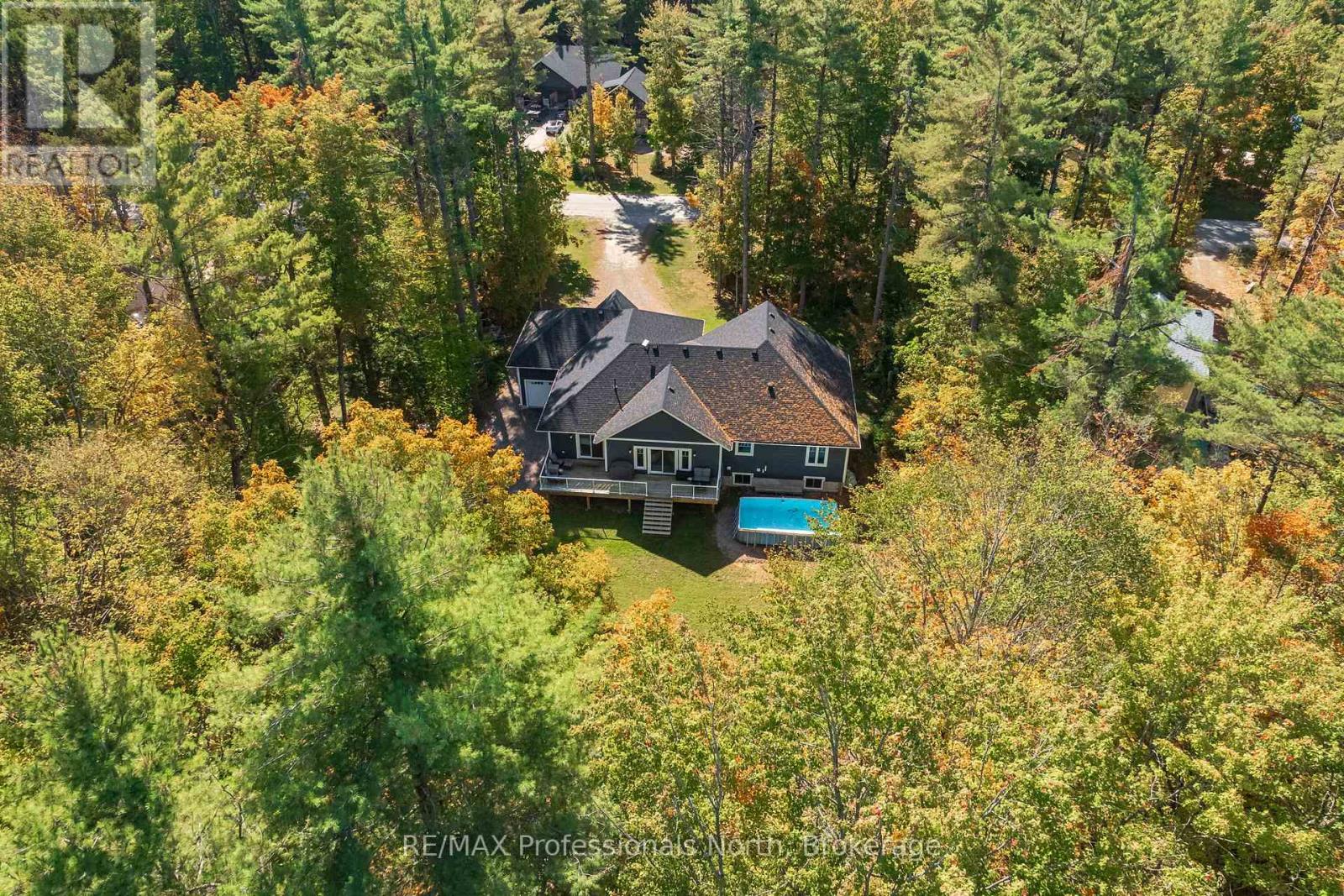 1034 Xavier Street, Gravenhurst, Ontario P0E 1G0 - Photo 38 - X12437694