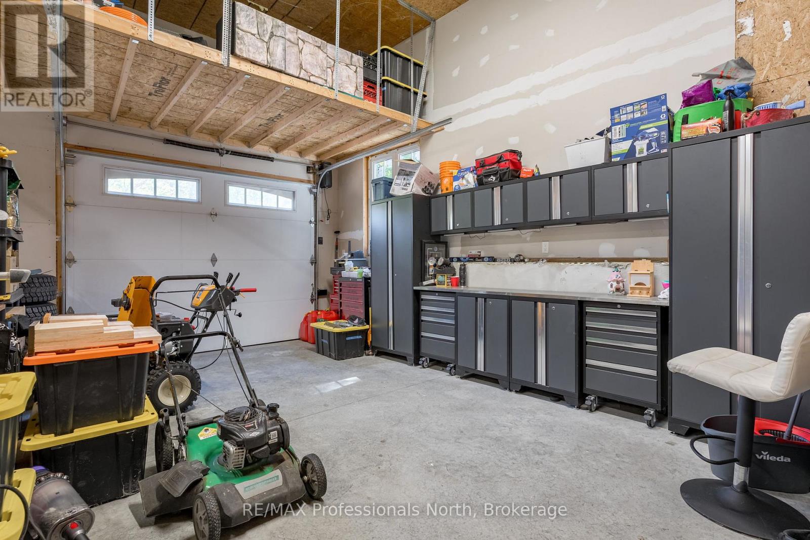 1034 Xavier Street, Gravenhurst, Ontario P0E 1G0 - Photo 46 - X12437694