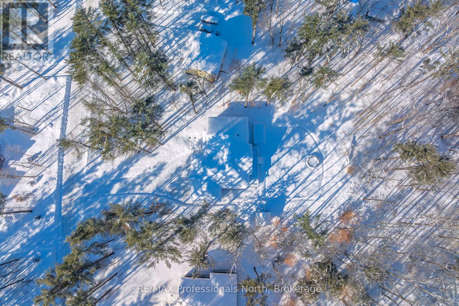 1034 Xavier Street, Gravenhurst, Ontario P0E 1G0 - Photo 49 - X12437694