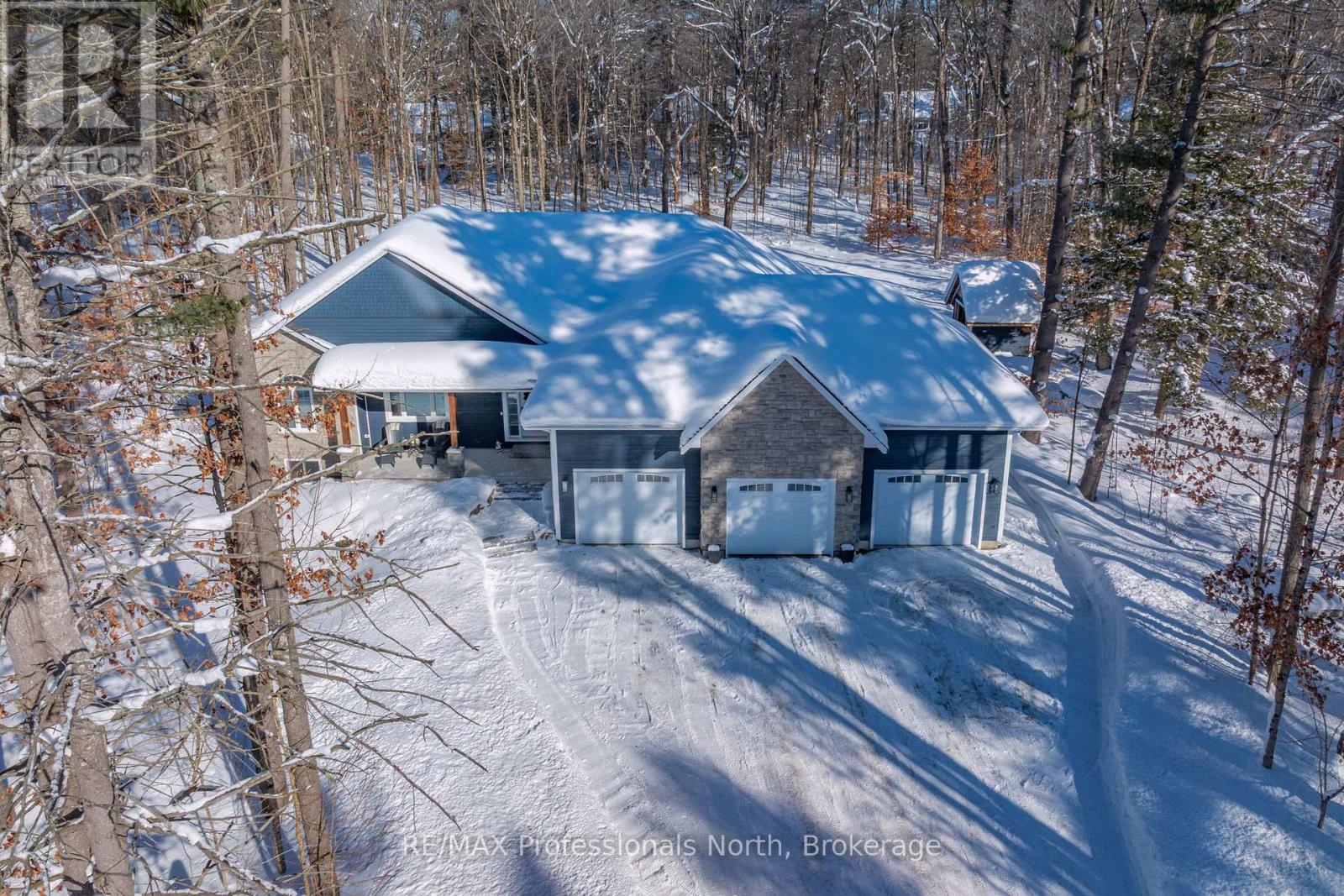 1034 Xavier Street, Gravenhurst, Ontario P0E 1G0 - Photo 50 - X12437694