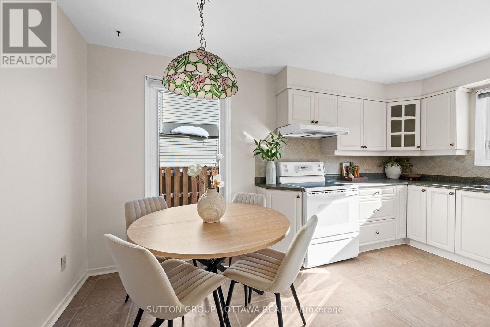 908 Chaleur Way, Ottawa, Ontario  K1C 2S1 - Photo 14 - X12764318