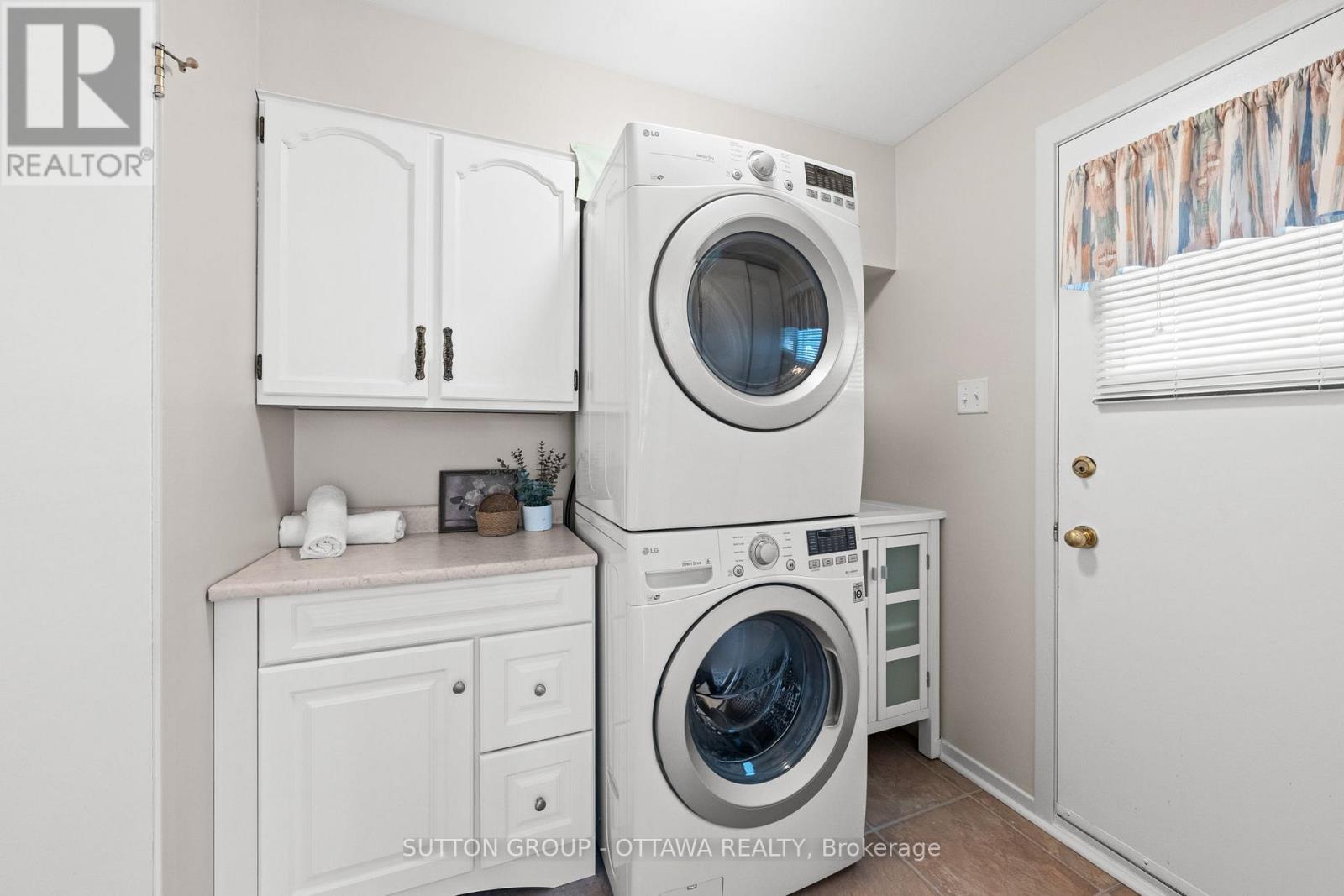 908 Chaleur Way, Ottawa, Ontario  K1C 2S1 - Photo 15 - X12764318