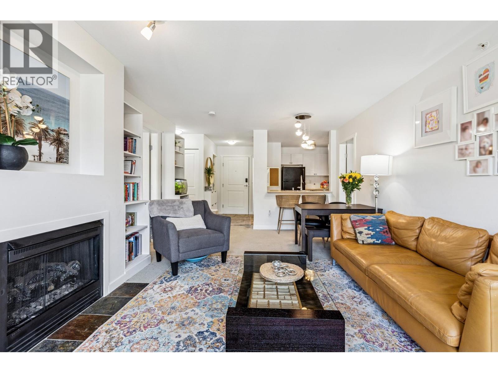 404 183 W 23rd Street, North Vancouver, British Columbia  V7M 2B1 - Photo 1 - R3087222