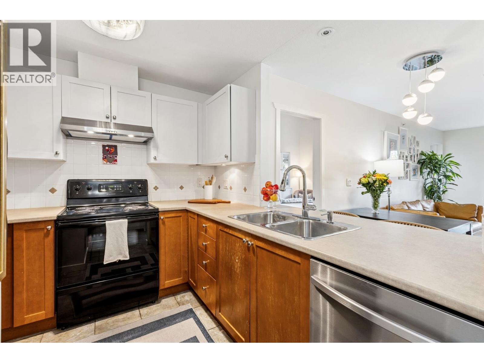 404 183 W 23rd Street, North Vancouver, British Columbia  V7M 2B1 - Photo 11 - R3087222