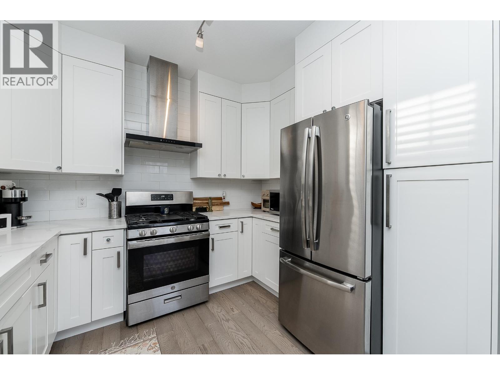 208 2969 Whisper Way, Coquitlam, British Columbia  V3E 3S8 - Photo 8 - R3087225