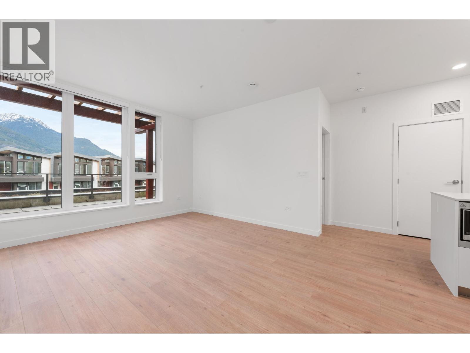 203 1504 Scott Crescent, Squamish, British Columbia  V8B 1G7 - Photo 8 - R3087233