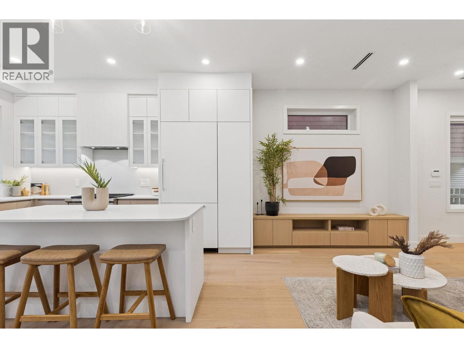 1 7 E 23rd Avenue, Vancouver, British Columbia  V5V 1W8 - Photo 3 - R3087242