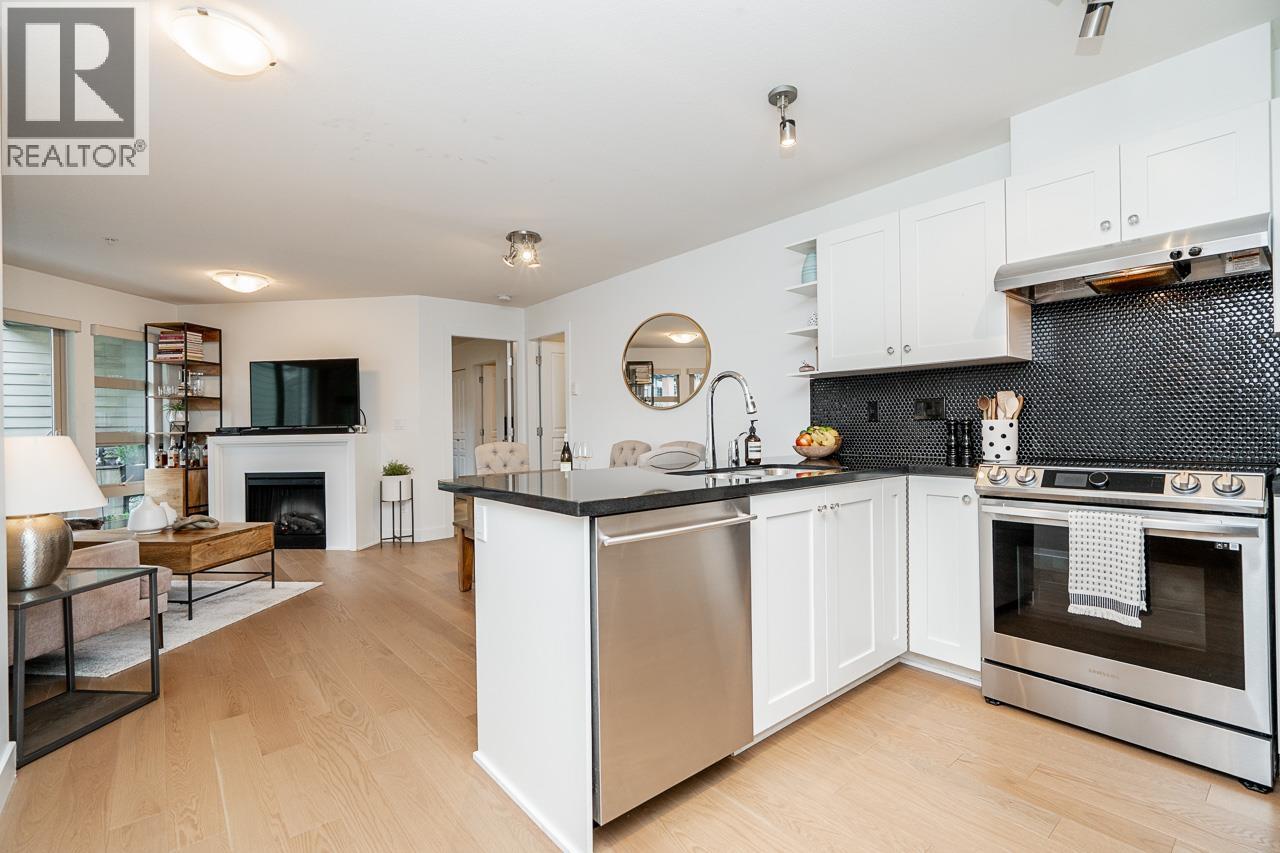 326 738 E 29th Avenue, Vancouver, British Columbia  V5V 0B6 - Photo 2 - R3087251