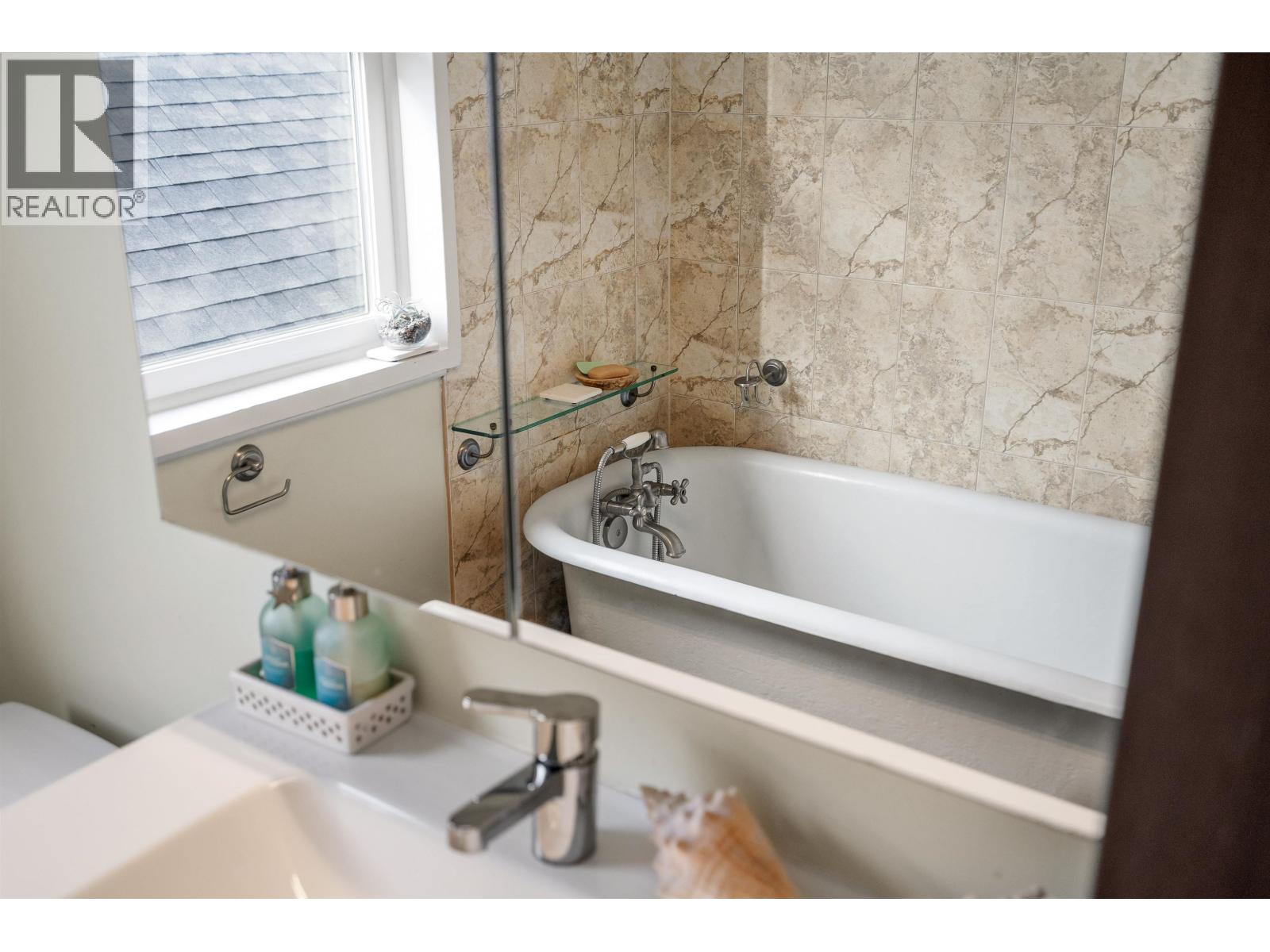 1829 1831 W 2nd Avenue, Vancouver, British Columbia  V6J 1J1 - Photo 7 - R3087252