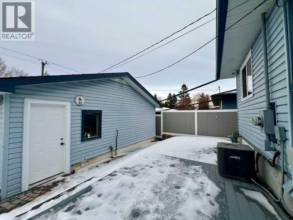 146 Springwood Drive Sw, Calgary, Alberta  T2W 0K5 - Photo 32 - A2281936