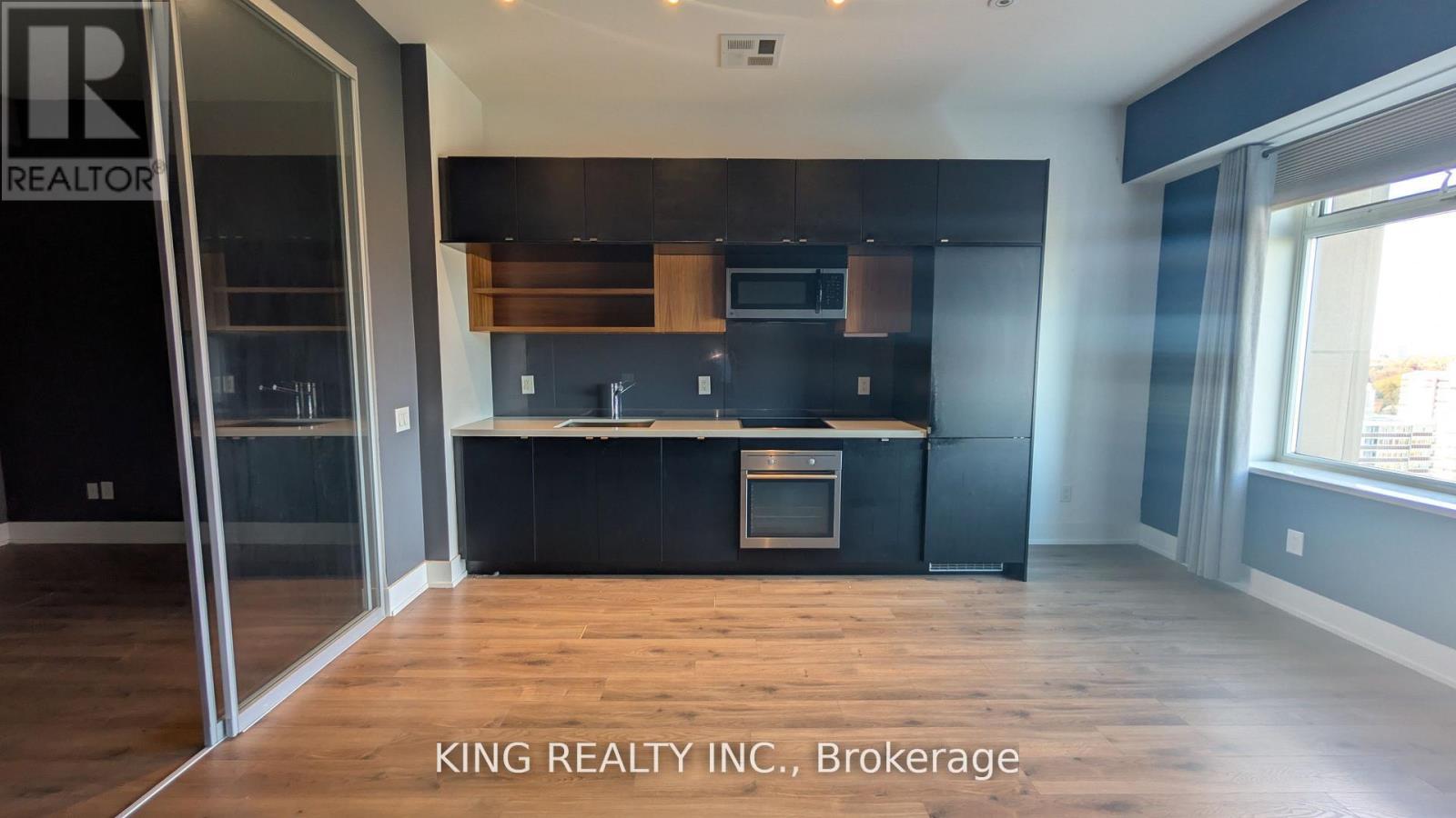 1603 - 111 St Clair Avenue W, Toronto, Ontario  M4V 1N5 - Photo 14 - C12764314