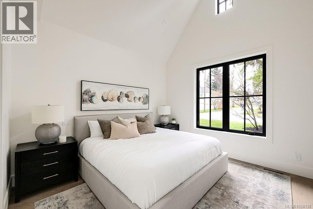 1047 Falkland Rd, Oak Bay, British Columbia  V8S 4M3 - Photo 35 - 1024138