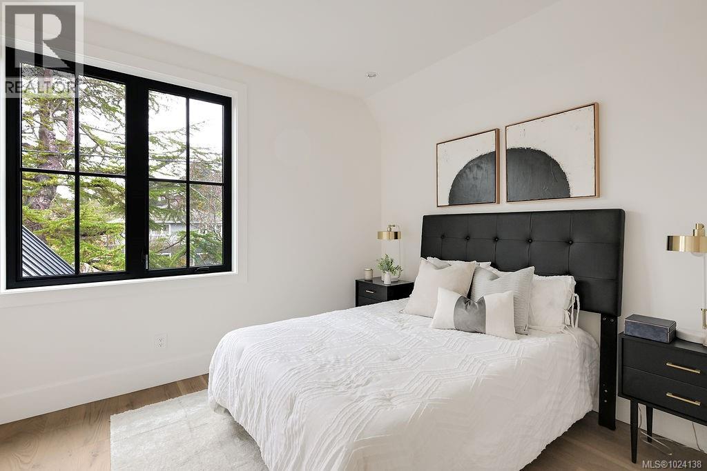 1047 Falkland Rd, Oak Bay, British Columbia  V8S 4M3 - Photo 48 - 1024138