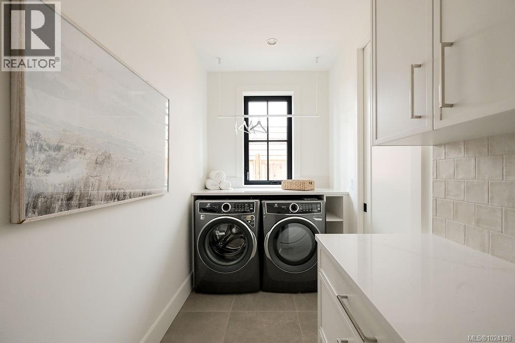 1047 Falkland Rd, Oak Bay, British Columbia  V8S 4M3 - Photo 57 - 1024138