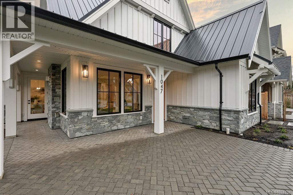 1047 Falkland Rd, Oak Bay, British Columbia  V8S 4M3 - Photo 75 - 1024138