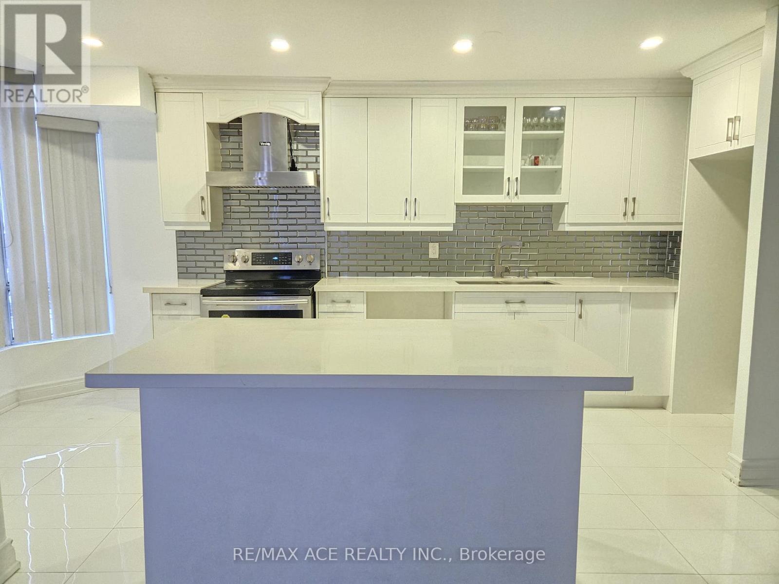 1402 - 26 Hanover Road, Brampton, Ontario  L6S 4T2 - Photo 10 - W12743016