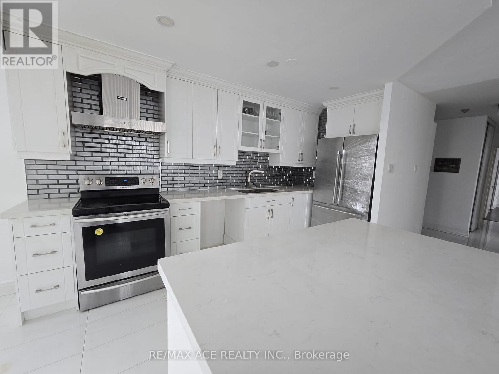 1402 - 26 Hanover Road, Brampton, Ontario  L6S 4T2 - Photo 13 - W12743016