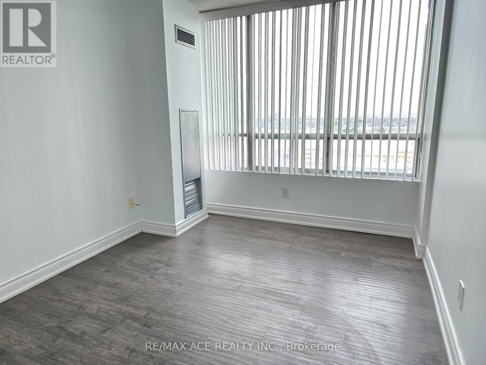 1402 - 26 Hanover Road, Brampton, Ontario  L6S 4T2 - Photo 15 - W12743016