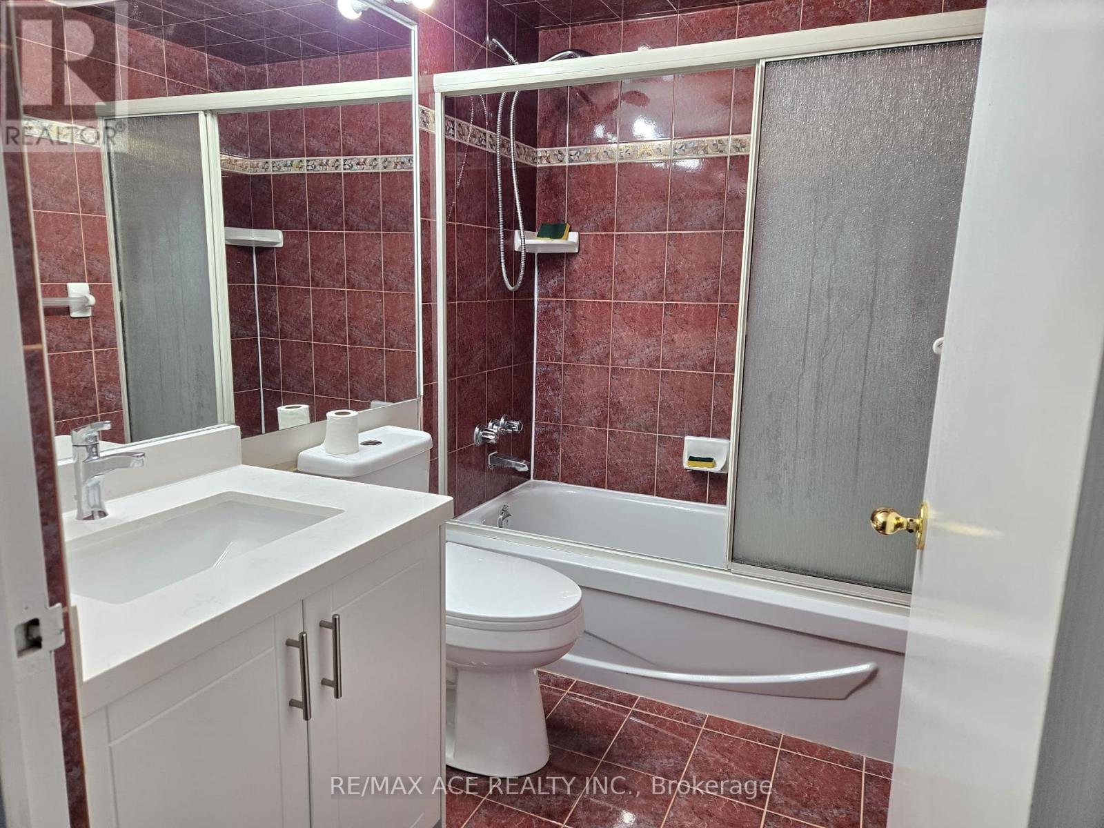 1402 - 26 Hanover Road, Brampton, Ontario  L6S 4T2 - Photo 23 - W12743016