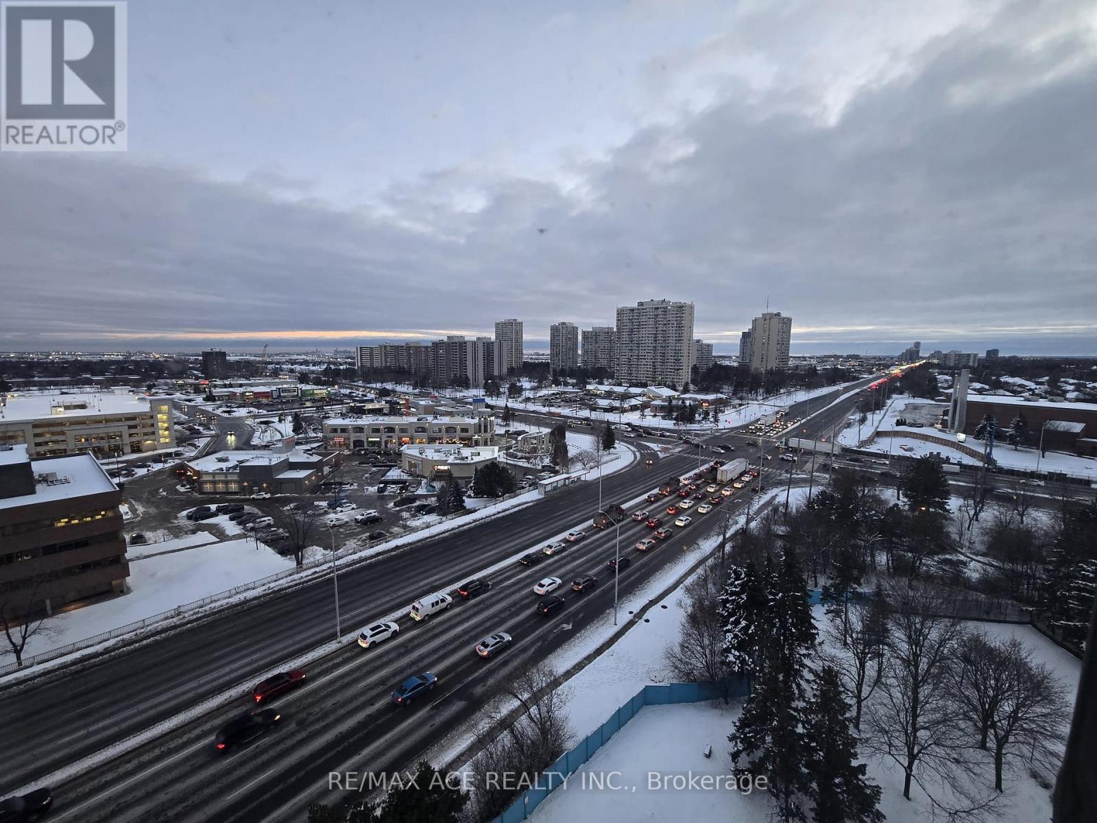 1402 - 26 Hanover Road, Brampton, Ontario  L6S 4T2 - Photo 24 - W12743016