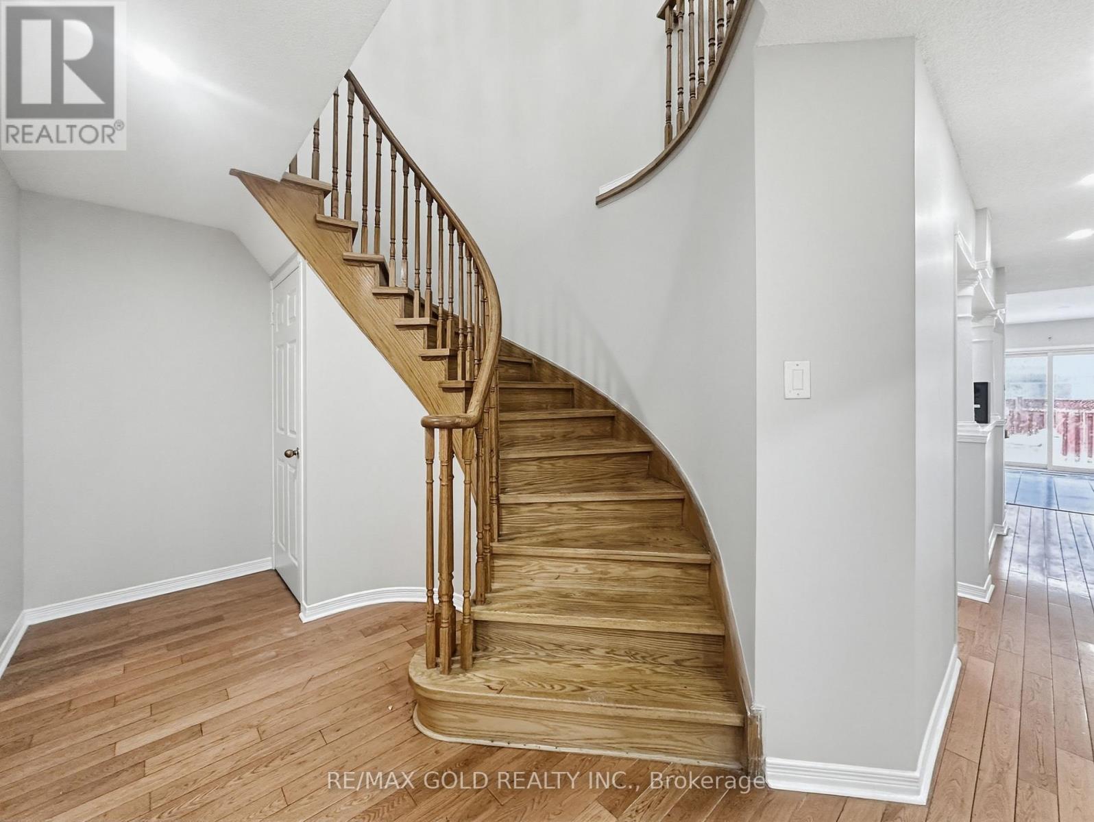 65 Vintage Gate, Brampton, Ontario  L6X 5C3 - Photo 8 - W12761684