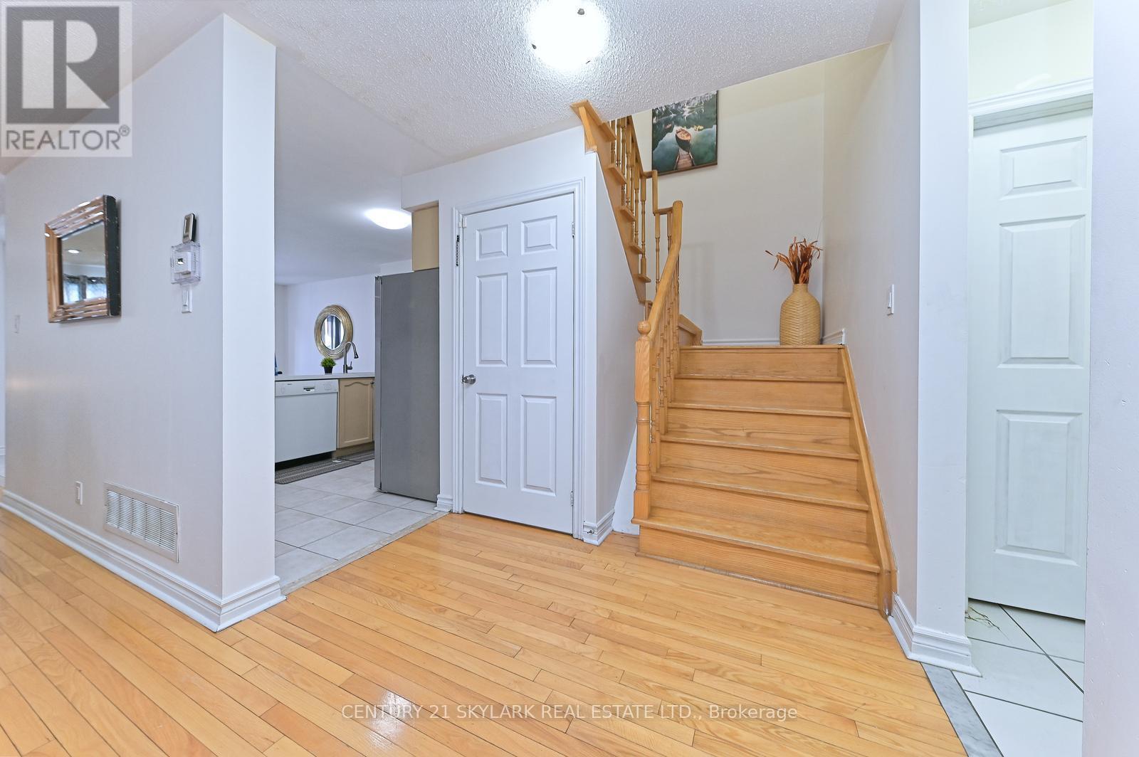 38 Marotta Avenue, Brampton, Ontario  L6X 4W9 - Photo 10 - W12764294