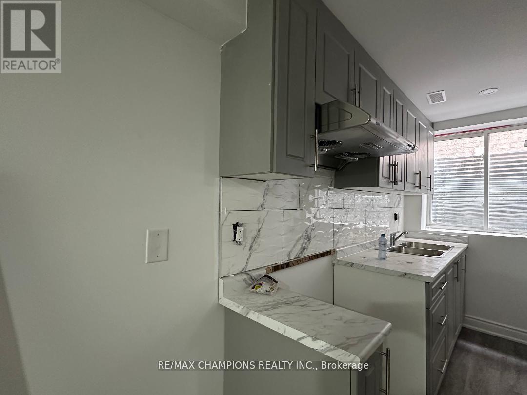 (Bsmt) - 30 Feather Reed Way, Brampton, Ontario  L6R 3A3 - Photo 2 - W12764304