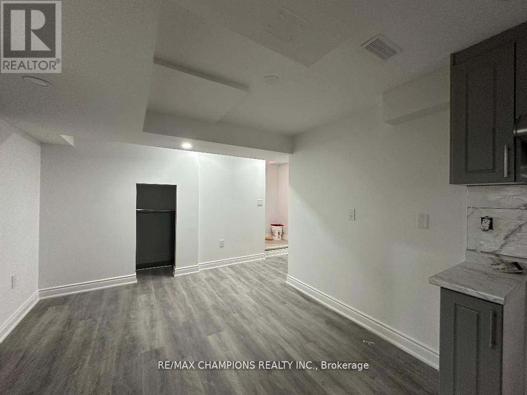 (Bsmt) - 30 Feather Reed Way, Brampton, Ontario  L6R 3A3 - Photo 3 - W12764304