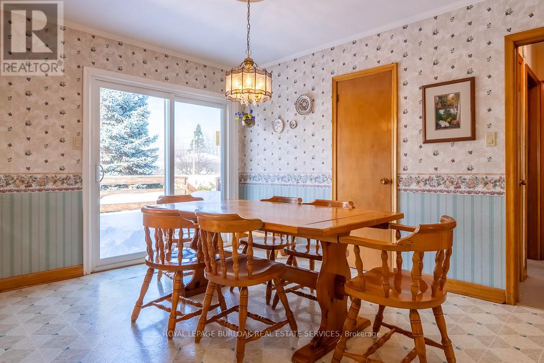 381 Walton Street, Oakville, Ontario  L6K 1R7 - Photo 10 - W12764322