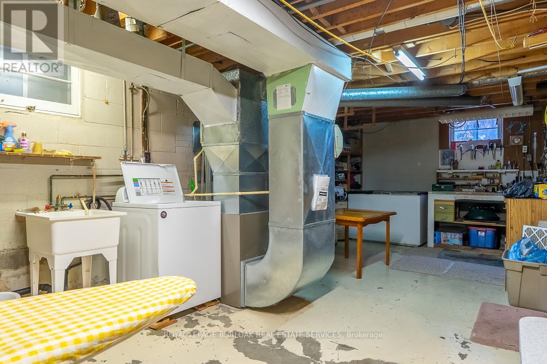 381 Walton Street, Oakville, Ontario  L6K 1R7 - Photo 28 - W12764322