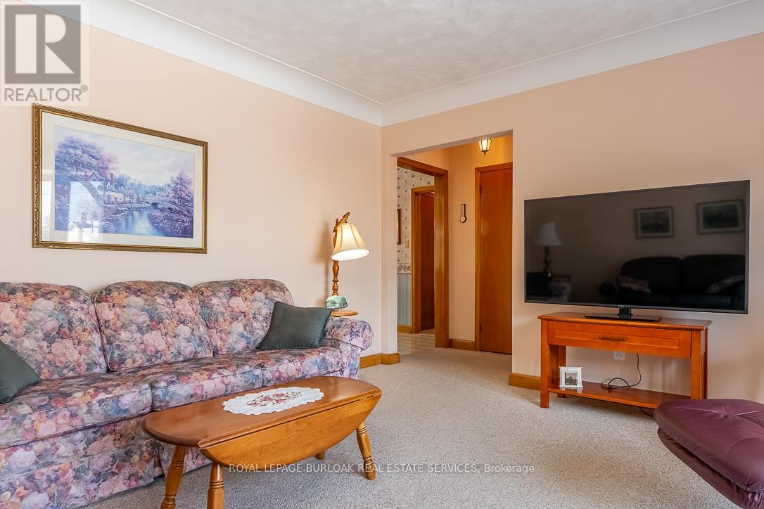 381 Walton Street, Oakville, Ontario  L6K 1R7 - Photo 7 - W12764322