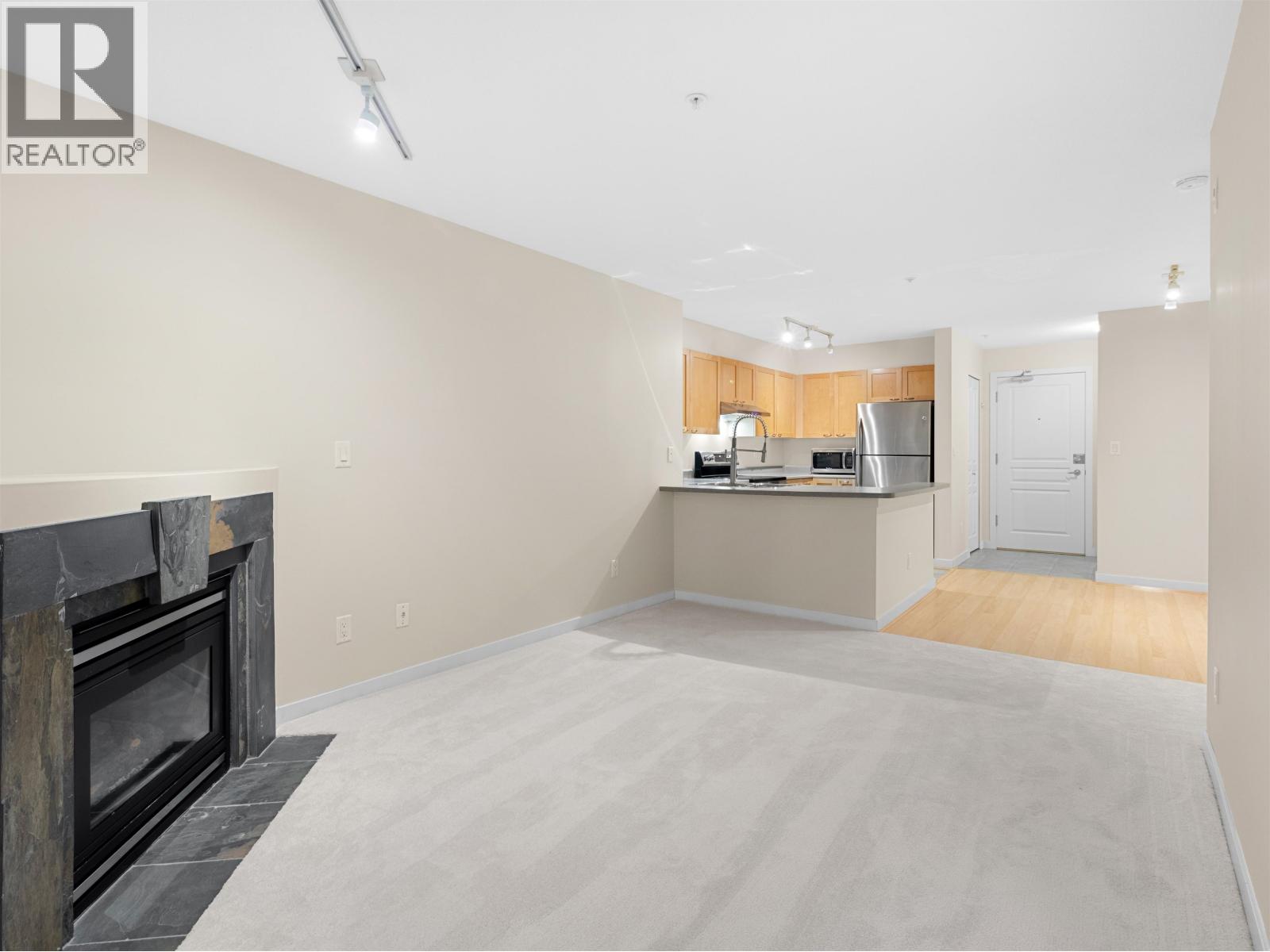 207 7383 Griffiths Drive, Burnaby, British Columbia  V5E 4M8 - Photo 12 - R3069069