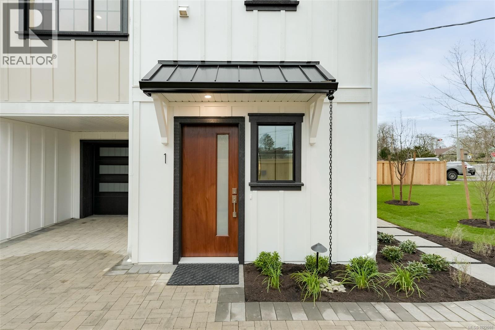 1 2268 Bowker Ave, Oak Bay, British Columbia  V8R 2E4 - Photo 2 - 1022088