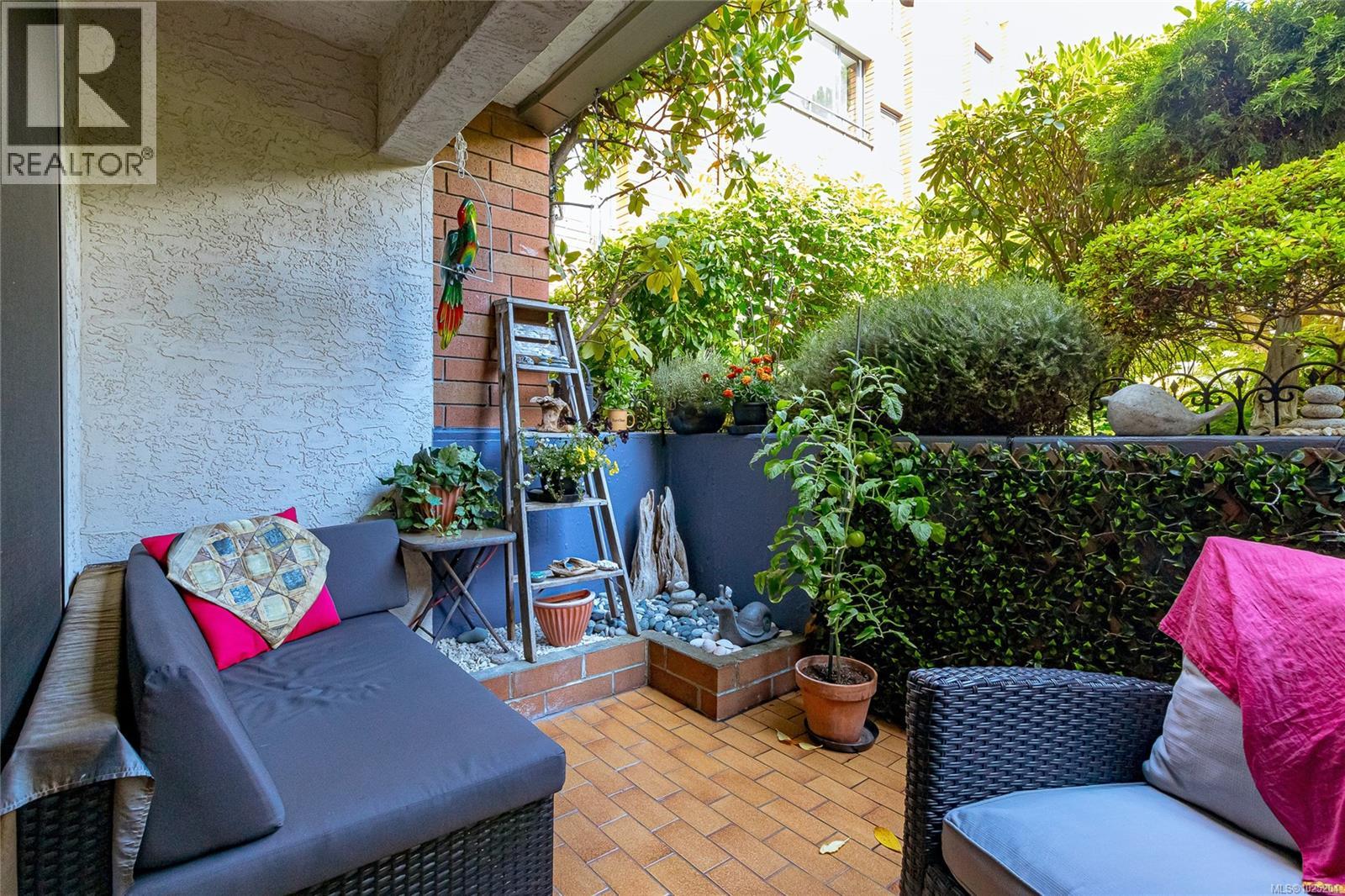 101 853 Selkirk Ave, Esquimalt, British Columbia  V9A 2T7 - Photo 24 - 1025204