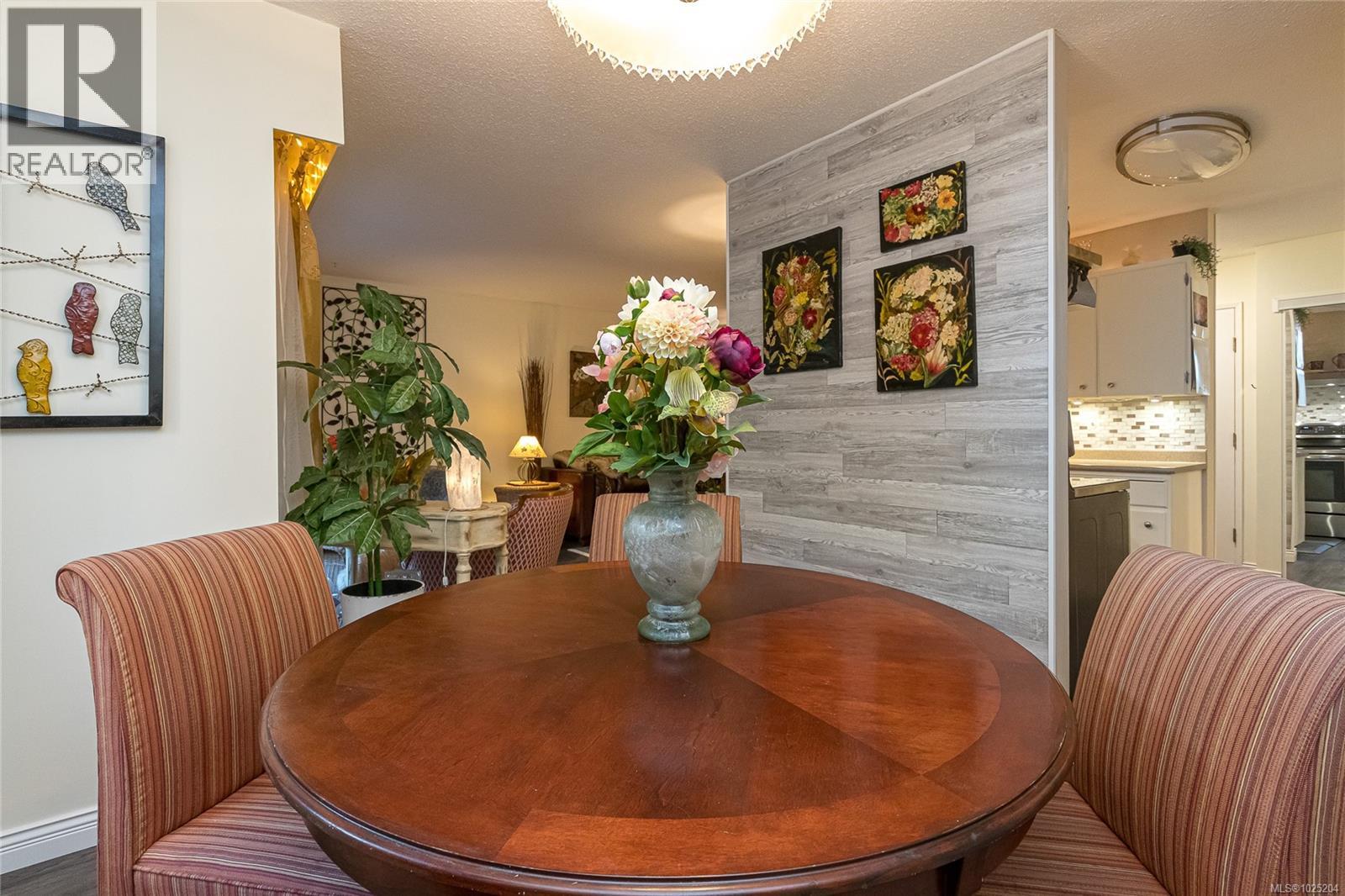 101 853 Selkirk Ave, Esquimalt, British Columbia  V9A 2T7 - Photo 11 - 1025204