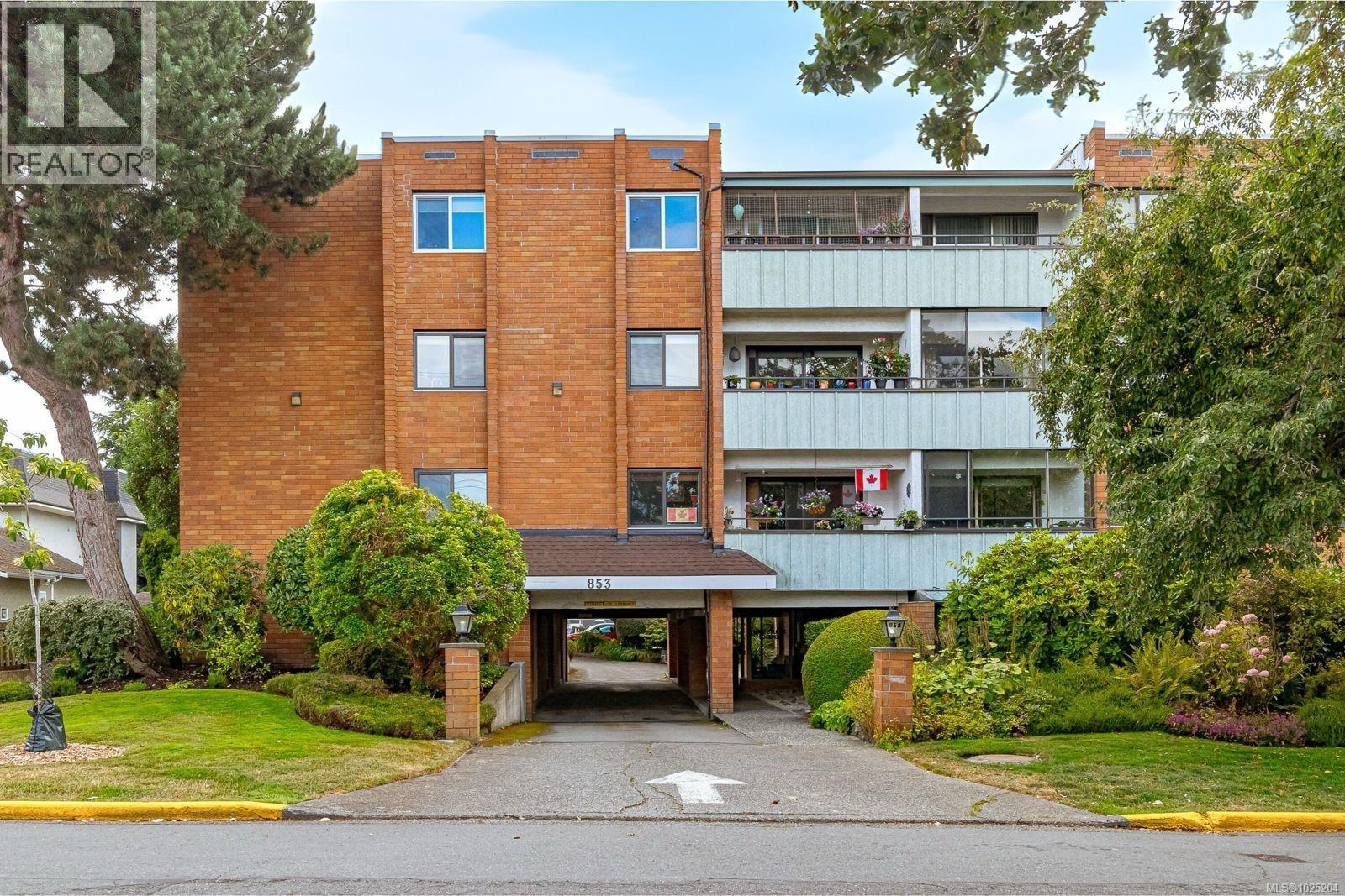 101 853 Selkirk Ave, Esquimalt, British Columbia  V9A 2T7 - Photo 2 - 1025204