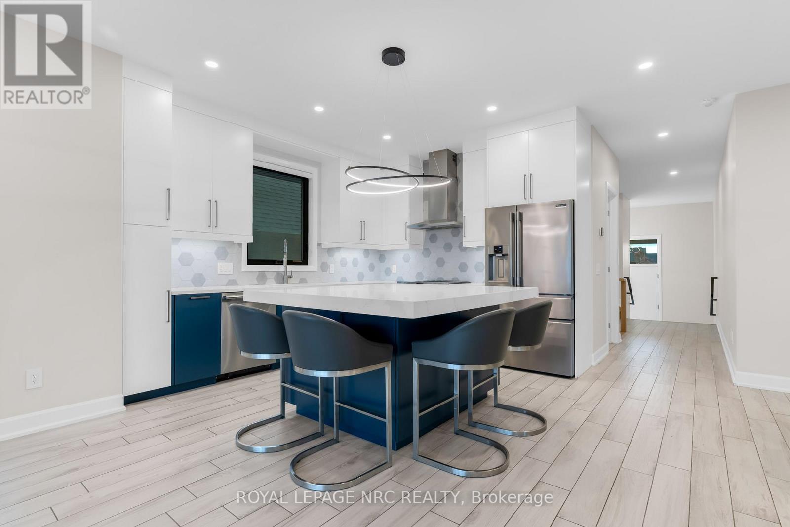 21 Singer Street, Thorold, Ontario  L2V 0E9 - Photo 11 - X12764342