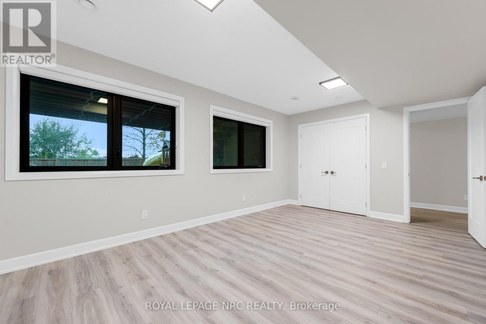 21 Singer Street, Thorold, Ontario  L2V 0E9 - Photo 45 - X12764342