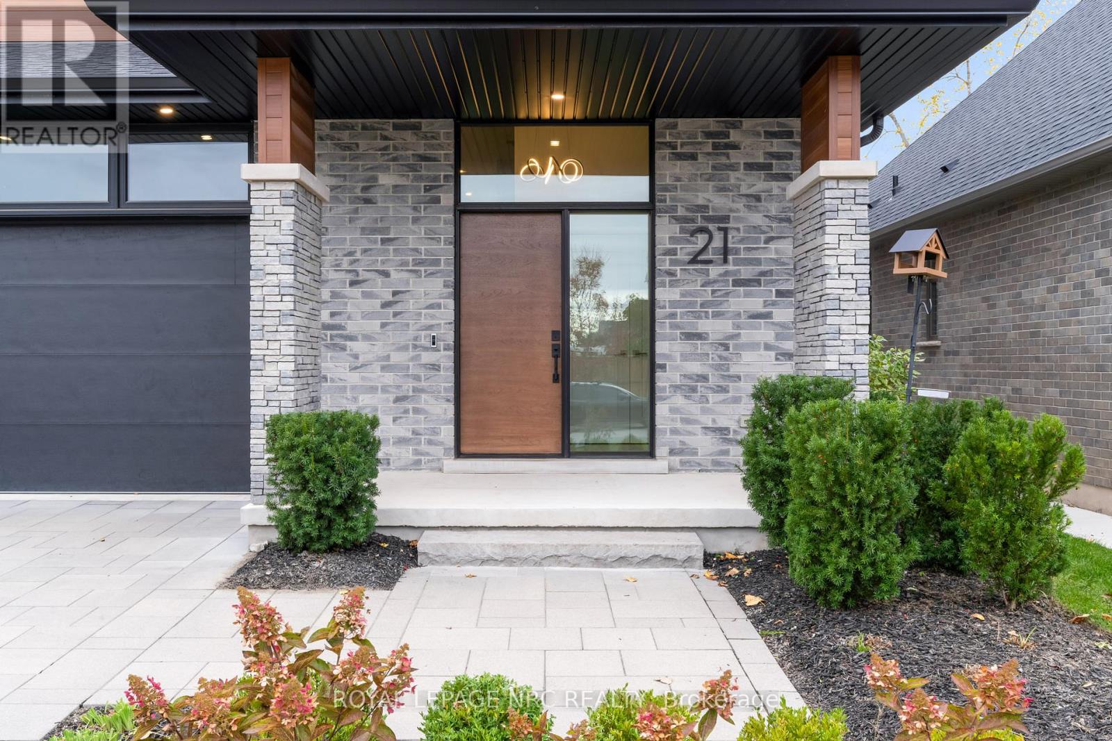 21 Singer Street, Thorold, Ontario  L2V 0E9 - Photo 7 - X12764342