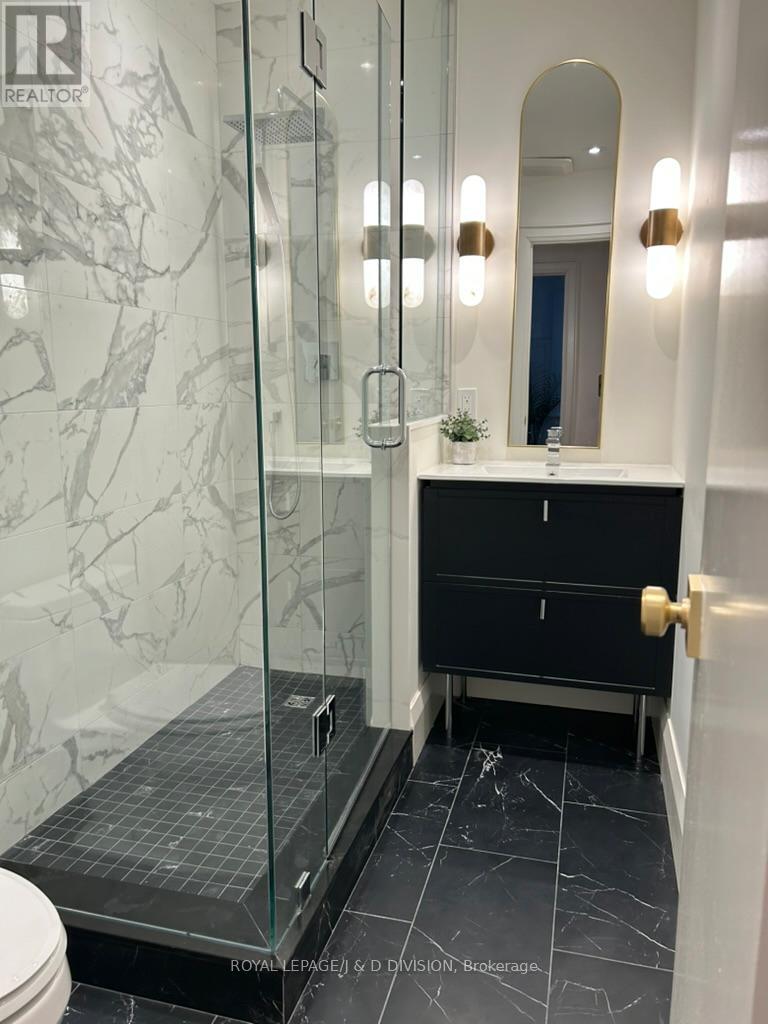 1252 Avenue Road, Toronto, Ontario  M5N 2G7 - Photo 15 - C12763058