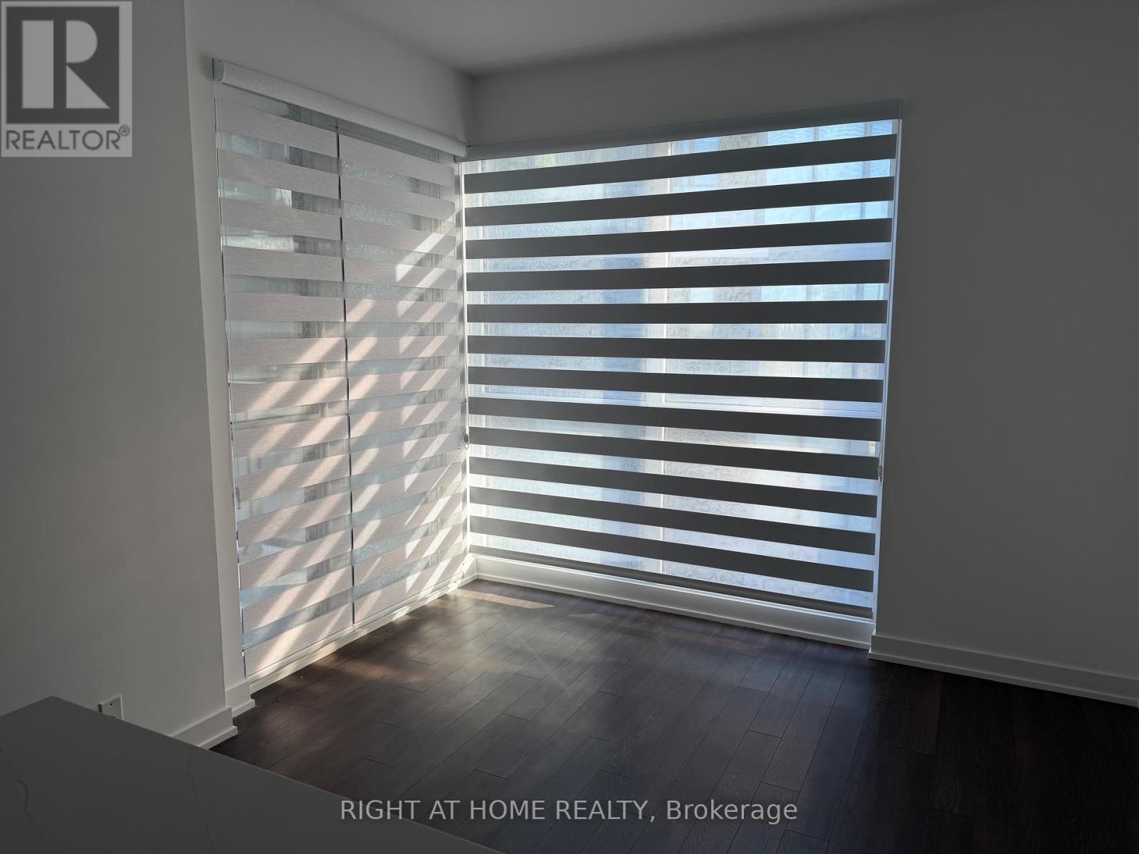 522 - 10 Park Lawn Road, Toronto, Ontario  M8V 0H9 - Photo 12 - W12641790