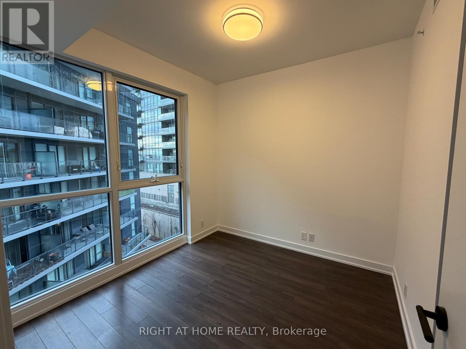 522 - 10 Park Lawn Road, Toronto, Ontario  M8V 0H9 - Photo 20 - W12641790