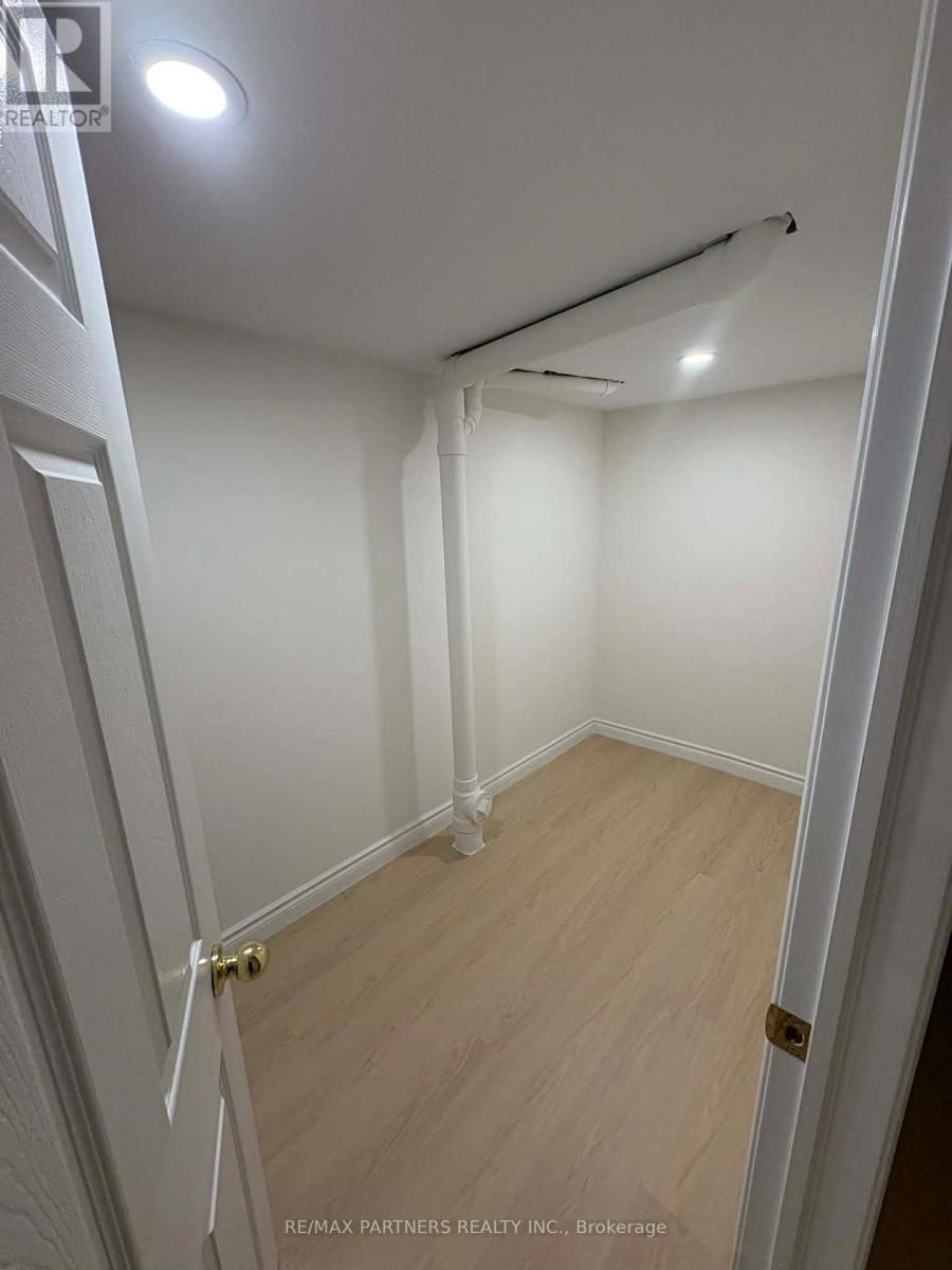 83 Bur Oak Avenue, Markham, Ontario  L6C 2E6 - Photo 14 - N12764332