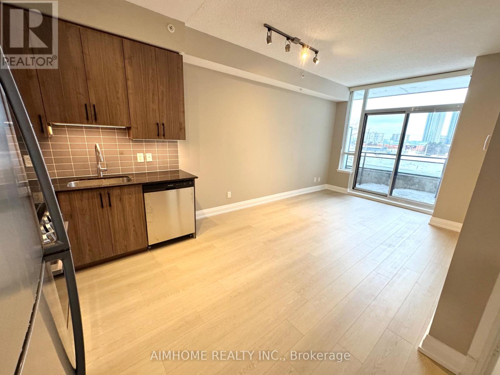 307 - 85 North Park Road, Vaughan, Ontario  L4J 0H9 - Photo 5 - N12764368