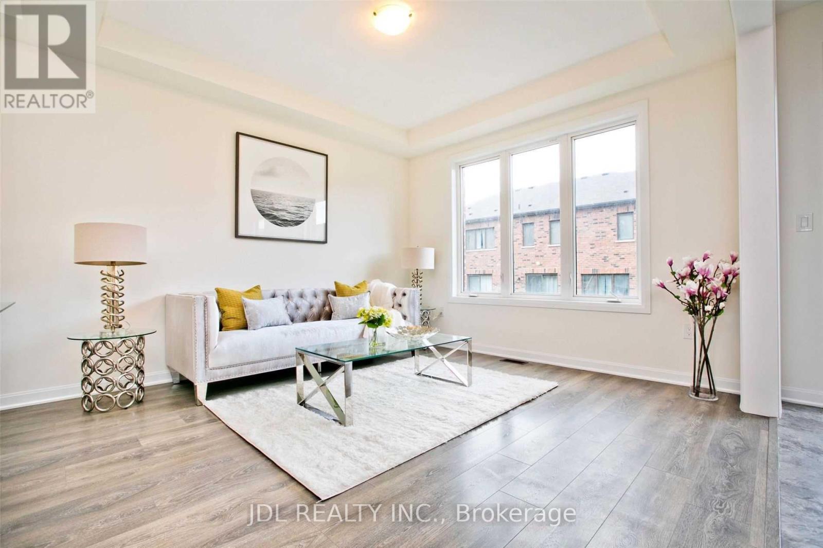 16 Casely Avenue, Richmond Hill, Ontario  L4S 0K3 - Photo 6 - N12764390