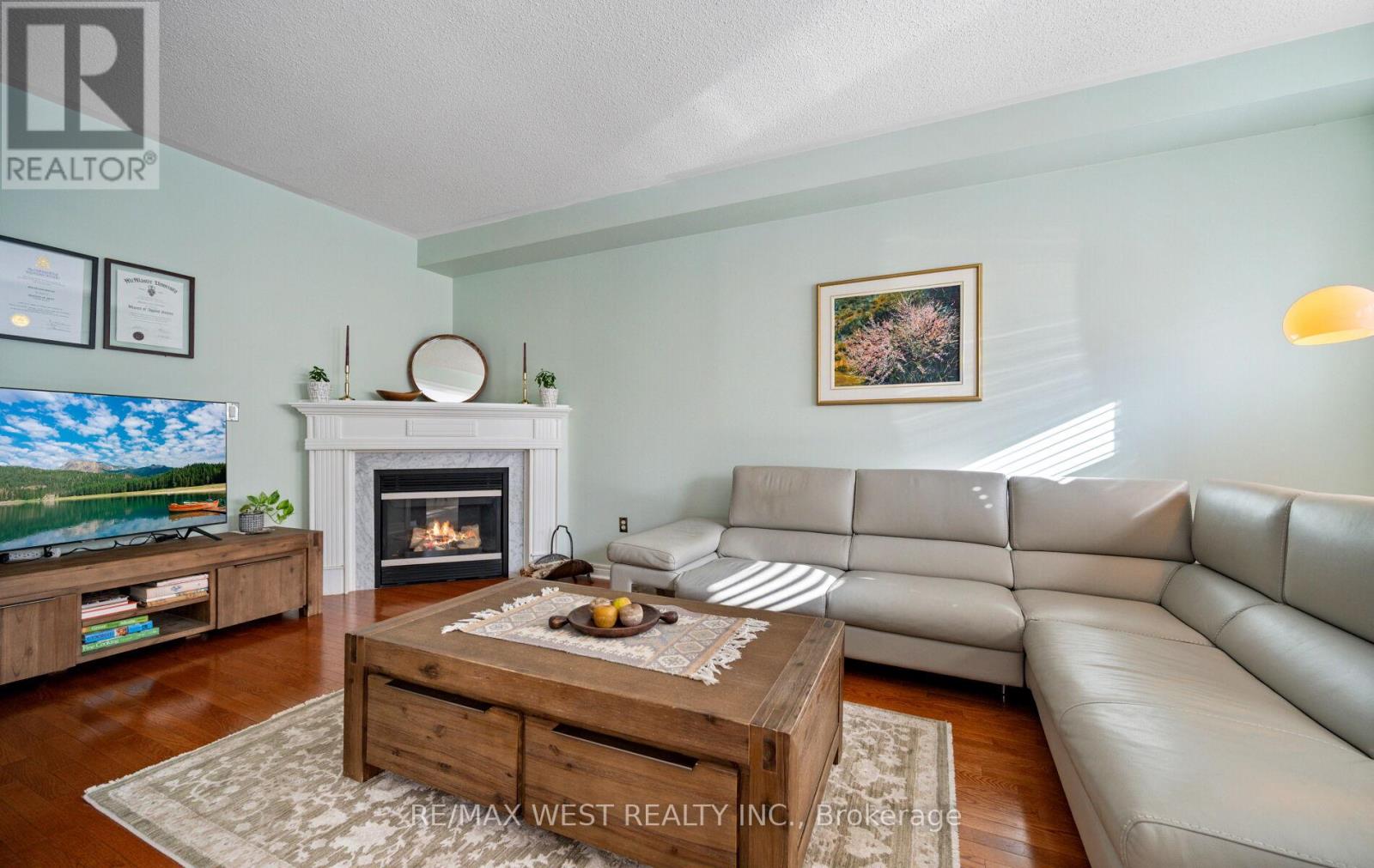 3374 Artesian Drive, Mississauga, Ontario  L5M 7J9 - Photo 14 - W12754920