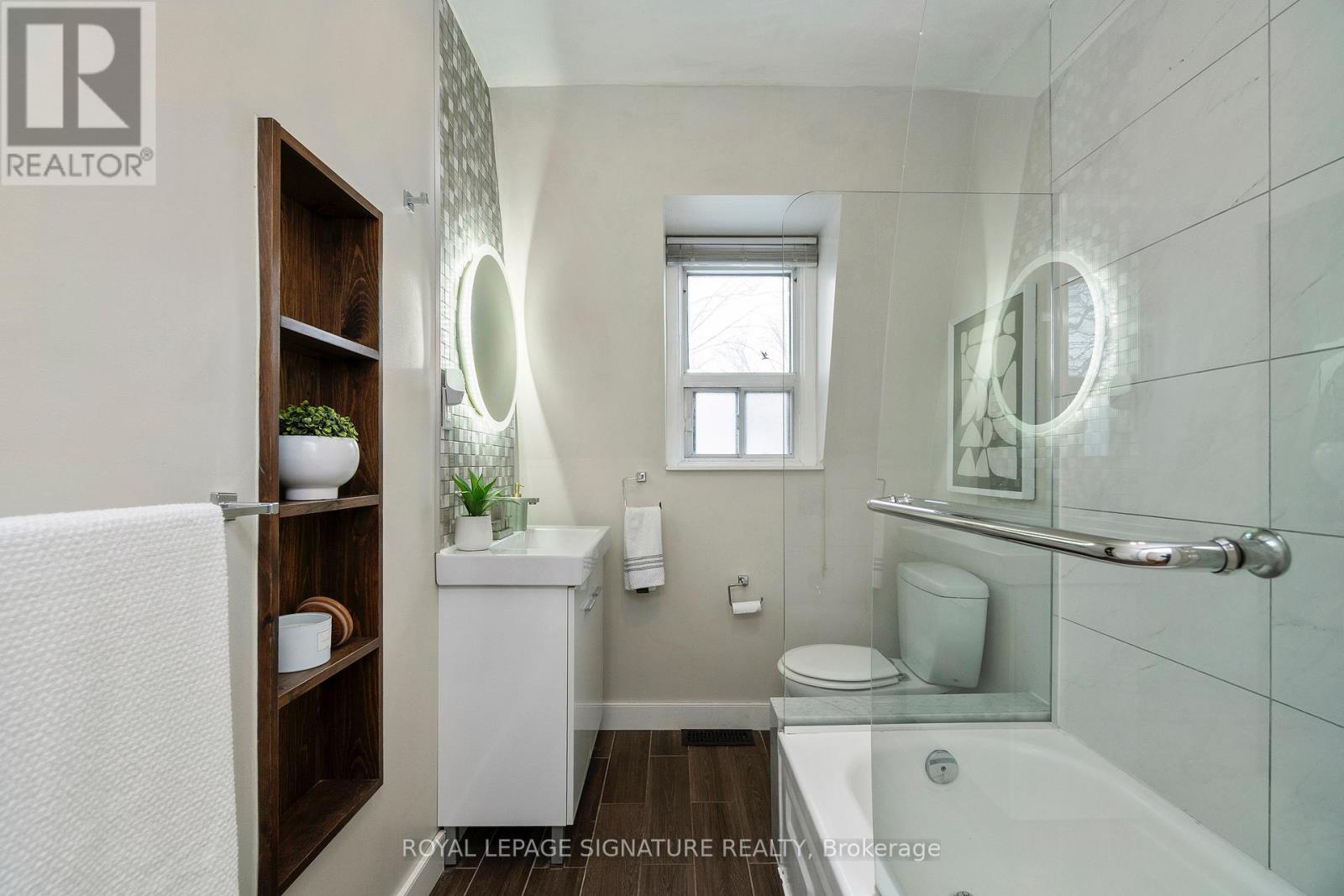 215 Yarmouth Road, Toronto, Ontario  M6G 1X5 - Photo 28 - W12764338